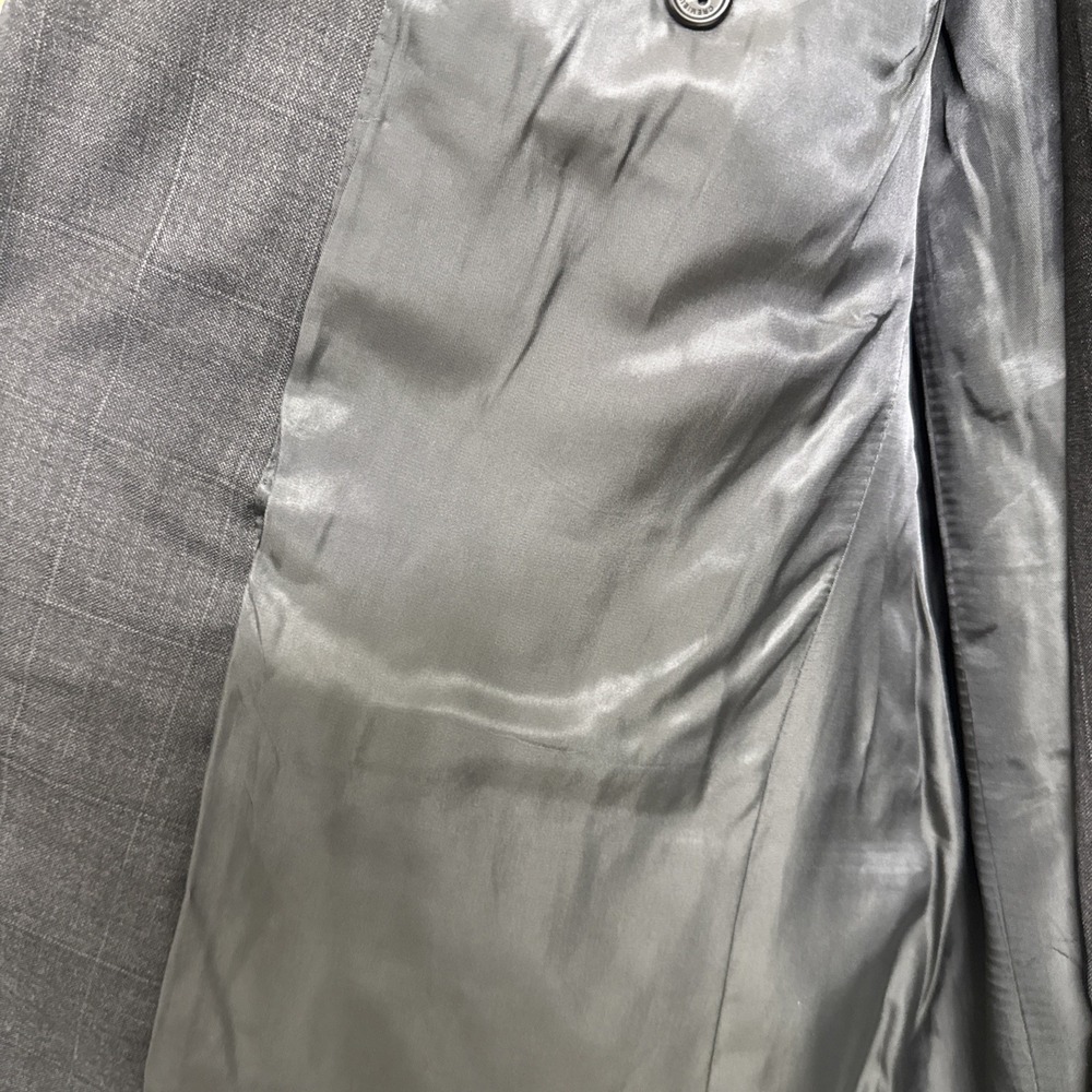 Daniel Cremieux Dark Gray 2 piece suit Men's Suit size 48R - Picture 3 of 16